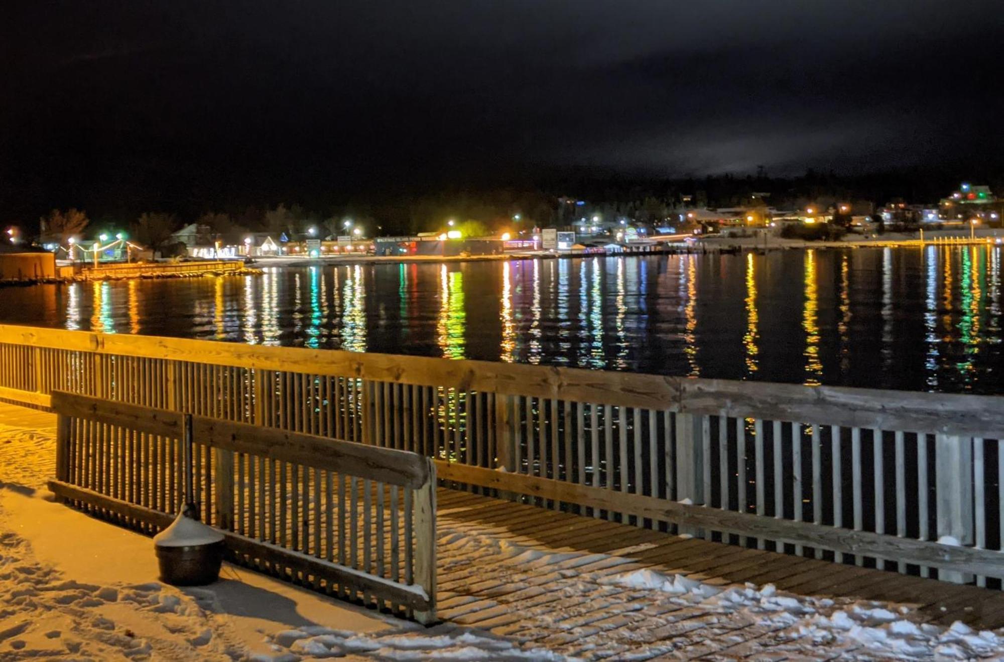 Pier Harbor #2 Lejlighed Saint Ignace Eksteriør billede